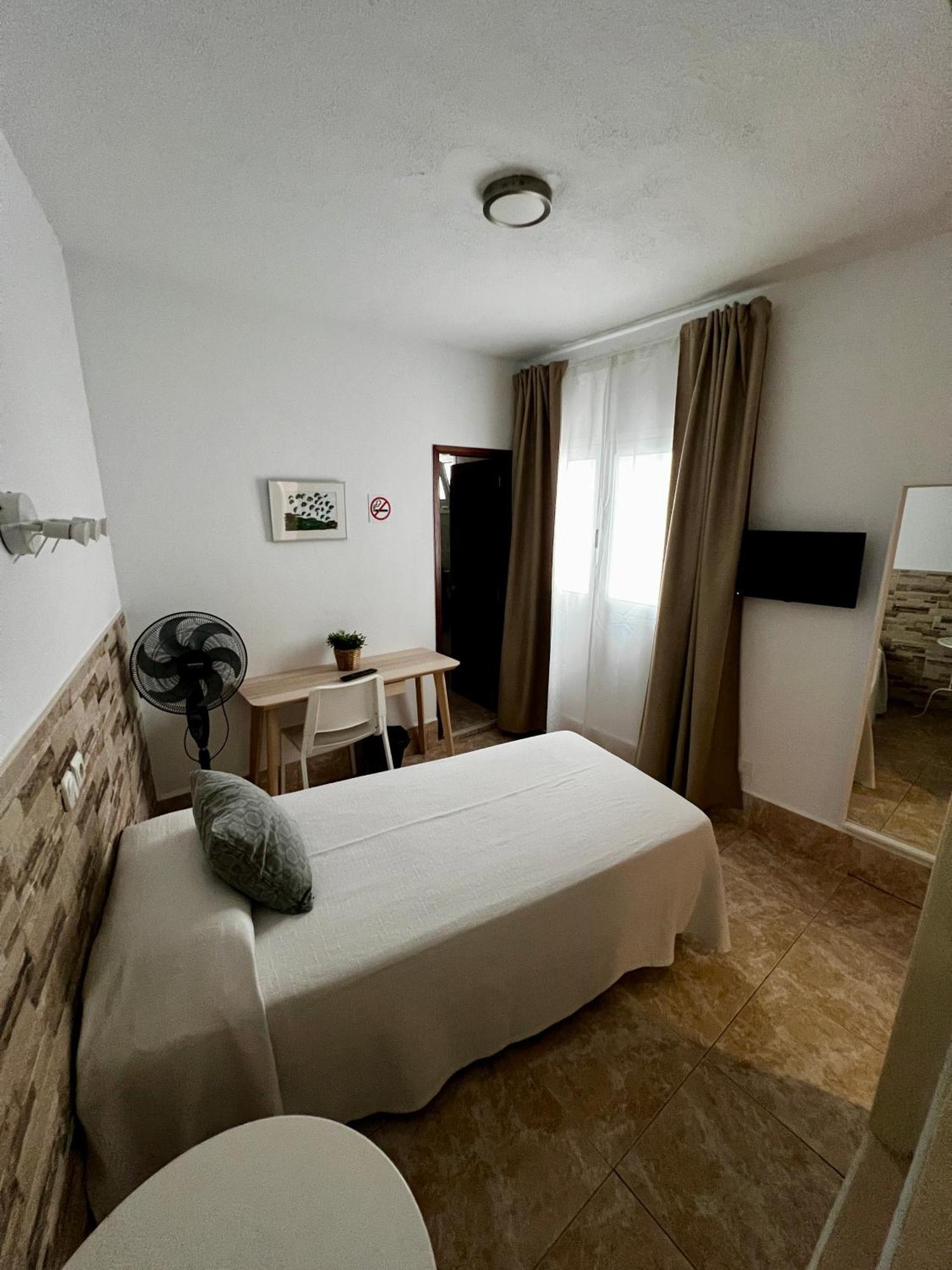 Hostal Residencia Cardona Arrecife  Dış mekan fotoğraf