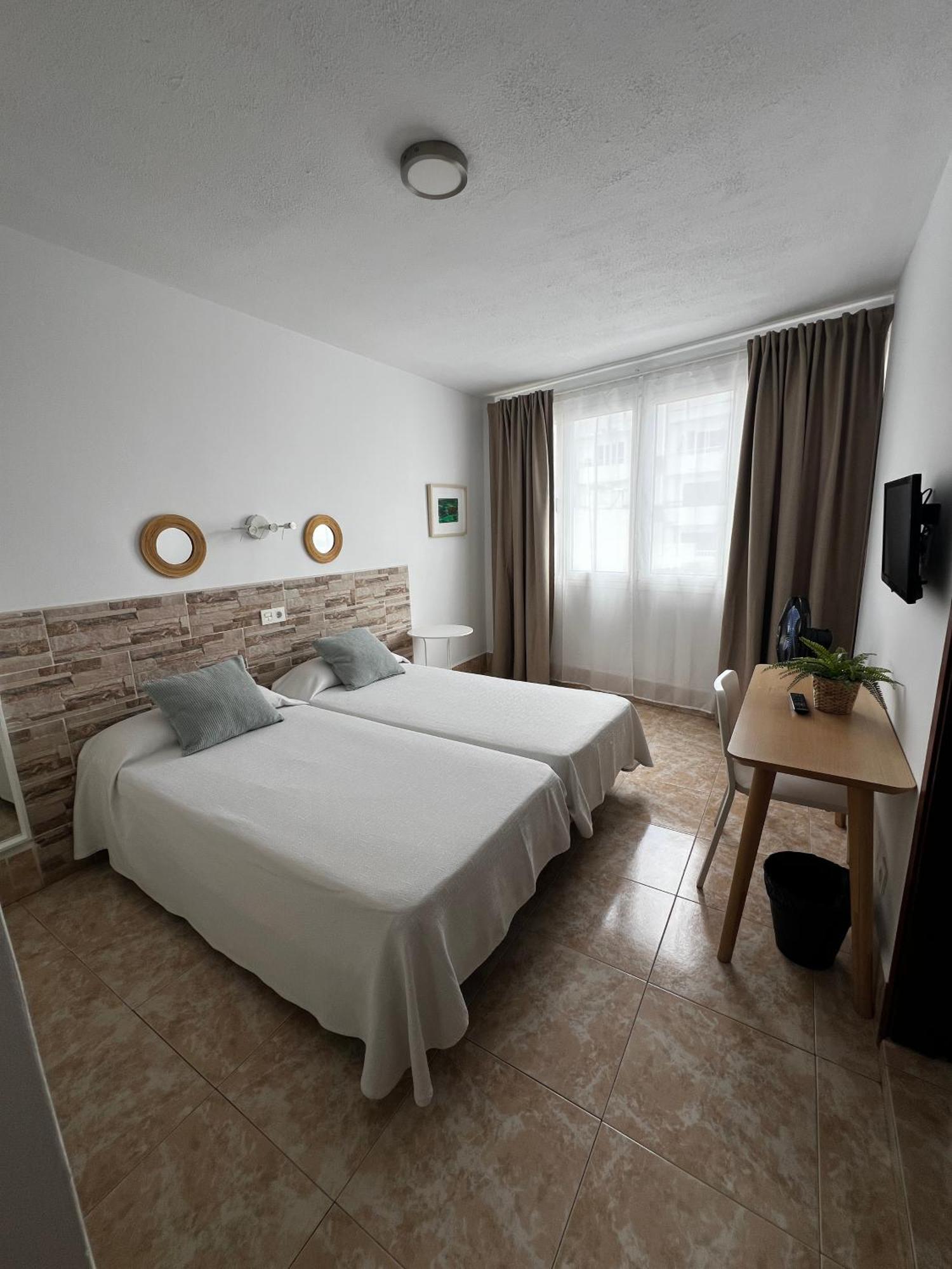 Hostal Residencia Cardona Arrecife  Dış mekan fotoğraf